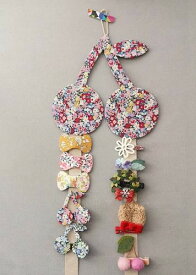 キッズ ヘアアクセサリー 収納 壁掛け 髪飾り ピンク 韓国 ヘアピン ベルト ロープ 子供 かわいい 装飾 クマ うさぎ チェリー