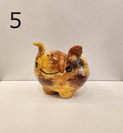 【GRANADA】【自由が丘】 ぶた 豚 可愛い 個性的 鉢カバー 小物入れ スペイン コルドバ 民芸陶器 プレゼント ギフト 装飾キッチンでは調味料やにんにくポットに、玄関では鍵入れにも。あなたのアイデアで使い方は無限大