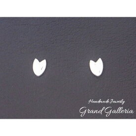 【送料無料】【両耳】【Grand Galleria グランドガレリア】 桜 花 花びら ピアス シルバー シルバーアクセサリー シルバー925 ハンドメイド 手作り レディース 彼女 誕生日 プレゼント ギフト包装