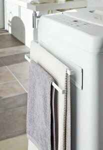 洗濯機横マグネットタオルハンガー2段 プレート ホワイト 2958 タオルハンガー 山崎実業 YAMAZAKI 洗濯機横マグネットタオルハンガー2段 ホワイト バスタオル バスマット 磁石 タオル掛け 収納