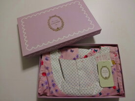 スクレ・ラデュレLADUREE　マカロン　小花＆蝶柄　背中ボタン　エプロン　化粧箱入り　日本製　（ピンク）