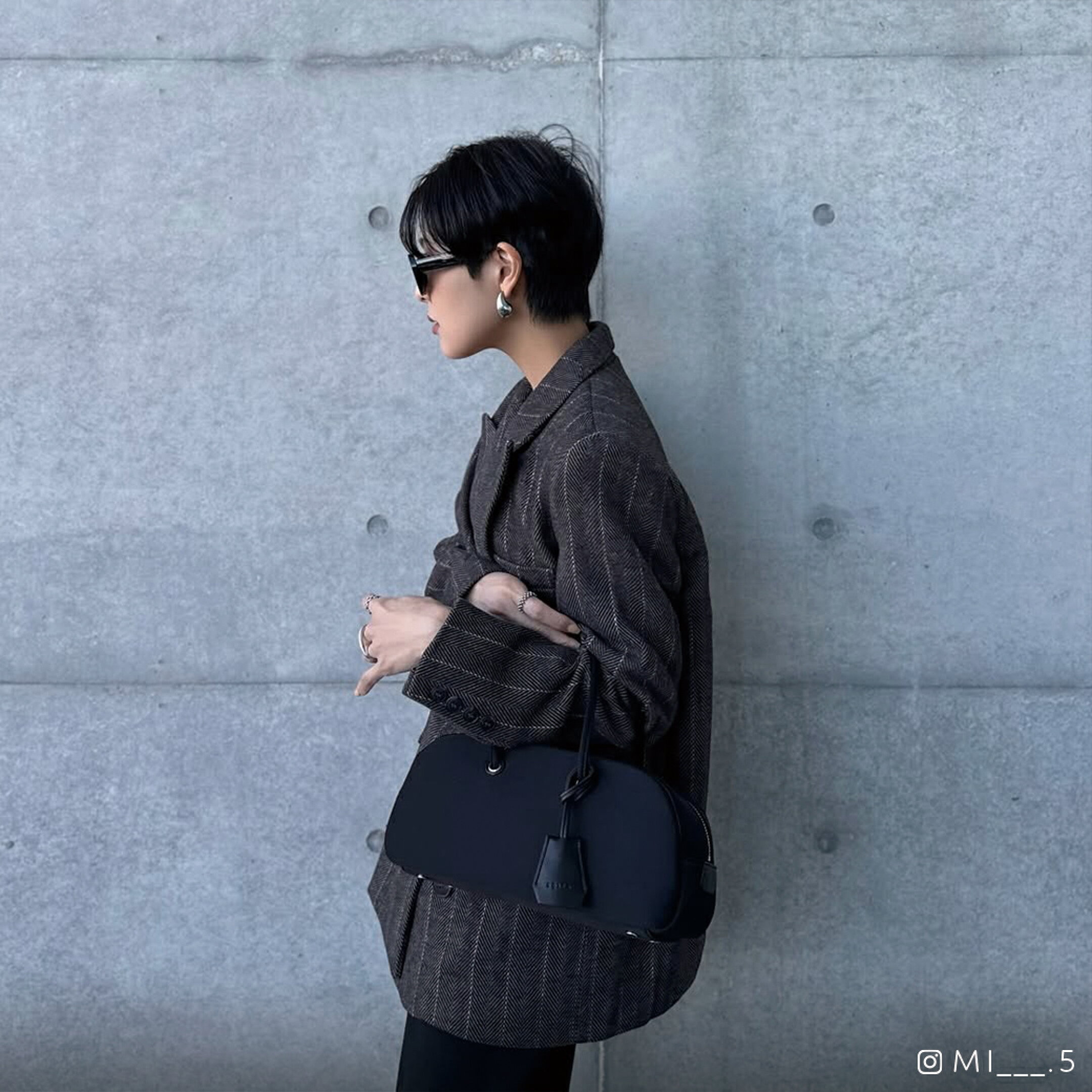 秋服 トレンド ファッション バッグ ハンドバッグ  コーデ EDITA エディータ インフルエンサー 大人バッグ