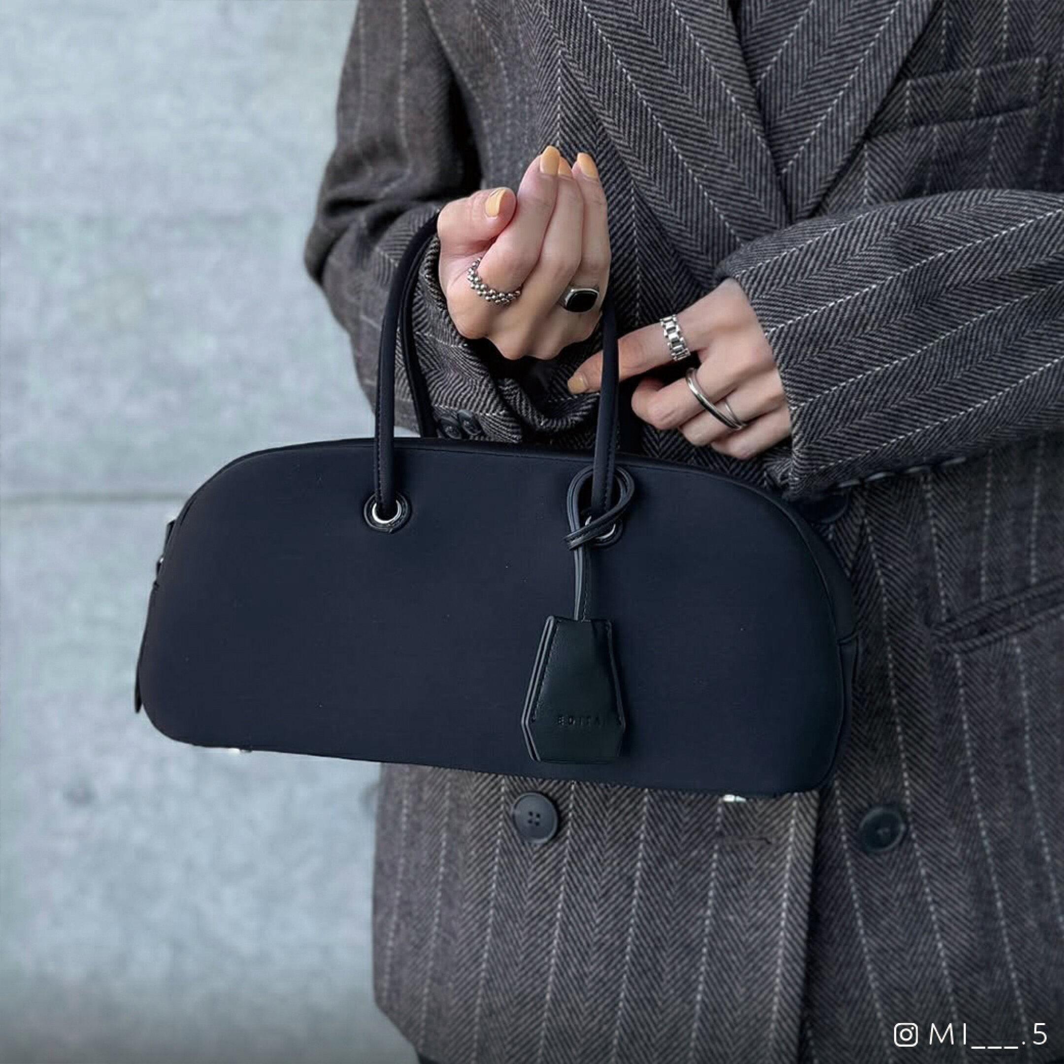 秋服 トレンド ファッション バッグ ハンドバッグ  コーデ EDITA エディータ インフルエンサー 大人バッグ