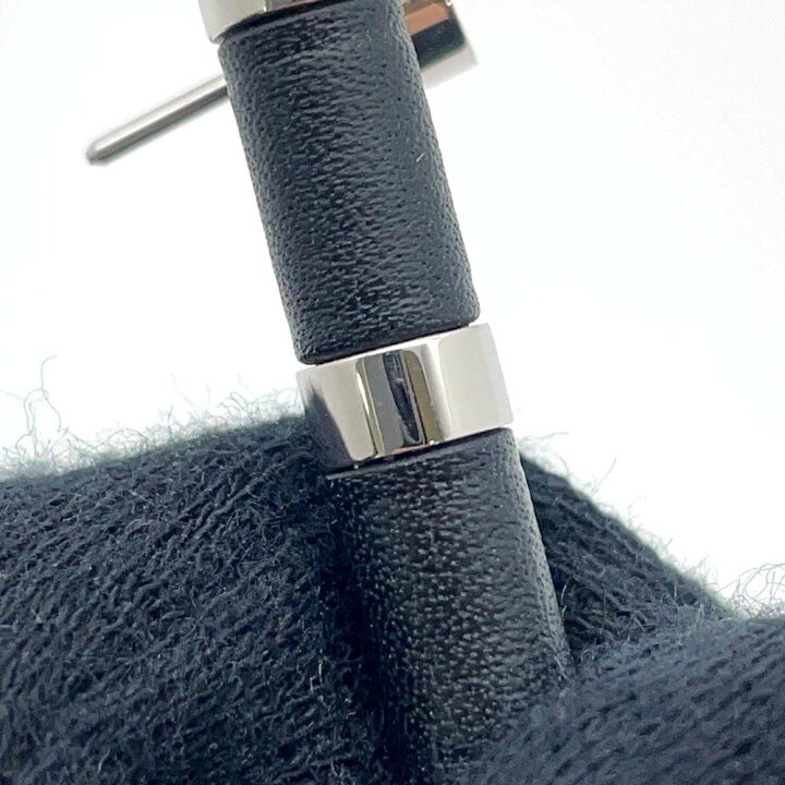 エルメス ピアス シャルニエール PM ブラック/シルバー金具 スイフト  