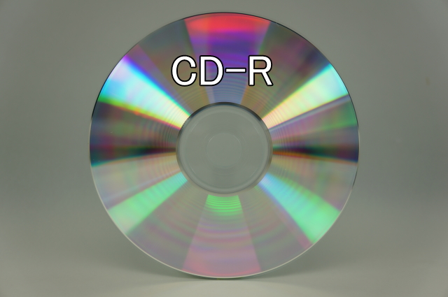 CMCpro CD-R 48倍速/無地光沢・ノンレーベル/600枚入