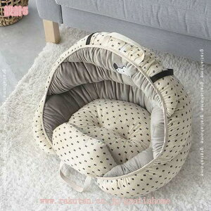 ペット用 ドライブベッド 座席シート 小型犬 猫 後部座席 ペット用 ドライブボックス 飛び出し防止リード付き 滑り止め 座り心地よい 通気性 洗濯可能 汚れにくい 車用 ペットソファ 2WAY ド