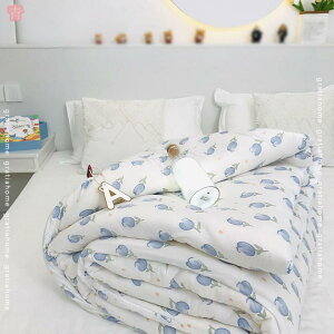 1000円OFFクーポン 掛ふとん 通気性いい 暖かさ シングルサイズ 吸水通気 掛けふとん かけ布団 布団 防ダニ 厚め 一年中使え フラワー柄 敏感肌でも安心 冬掛布団 羽毛ふとん 快眠 羽毛ふとん