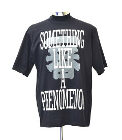 【美中古】PHENOMENON（フェノメノン）SOMETHING LIKE A PHENOMENON TEE サムシング ライク ア フェノメノン ロゴ Tシャツ LOGO S/S T-Shirt 復刻 MCM BLACK XL エムシーエム ラグジュアリー おしゃれ ストリート MADE IN JAPAN COTTON PH-005 カットソー 一番【中古】