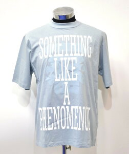 yVizPHENOMENONitFmmjSOMETHING LIKE A PHENOMENON TEE TVO CN A tFmm S TVc LOGO S/S T-Shirt  MCM SMOKE BLUE L GV[G OWA[  Xg[g 