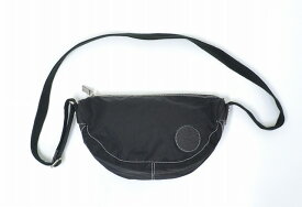 【中古】 orobianco （オロビアンコ） ナイロンショルダーバッグ BLACK BAG かばん