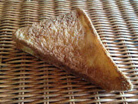 【シナモンフレンチトースト】厚切り食パンを使用したシナモン味のフレンチトースト
