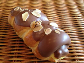 カスタードチョココルネ