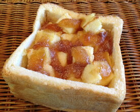 【メイプルフレンチBOX】食パンを1斤分丸ごと使用したフレンチトースト・メイプルジャムもたっぷり