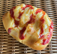 【とろ〜りたまご】半熟玉子がとろ〜り優しいお味の惣菜パン