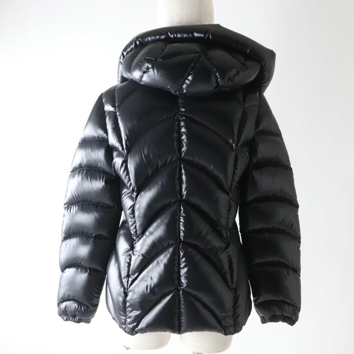 楽天市場】極美品☆MONCLER モンクレール AKEBIA アケビア ロゴ 
