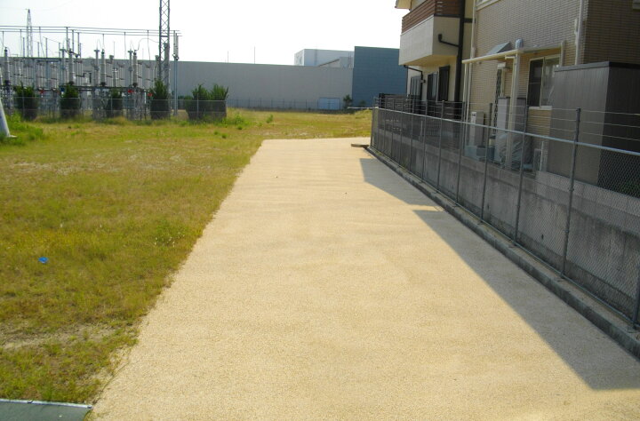 楽天市場 ポイント2倍 雑草対策に水をかけるだけ 防草マサ専用ローラー 大 約25kg 転圧に最適 真砂土舗装 天然素材 簡易舗装 透水性舗装 コケ カビ等が繁殖しにくい ガーデニング 雑草対策 雑草防止 石材 防草シート 人工芝のga