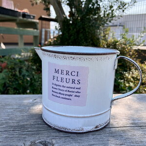 ピッチャー型 ブリキプランター (内径10Φcm) メルシーピッチャーW (MH1562)/おしゃれ/屋外/穴あきプランター/ガーデニング/植木鉢/ジャンクガーデン/多肉植物/花/寄せ植え/観葉植物/サボテン/