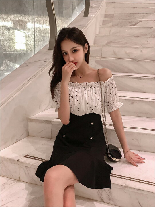 楽天市場 今季トレンド 韓国ファッション セクシー オフショルダー ボタン 縫付 半袖 K T グリンファクトリー