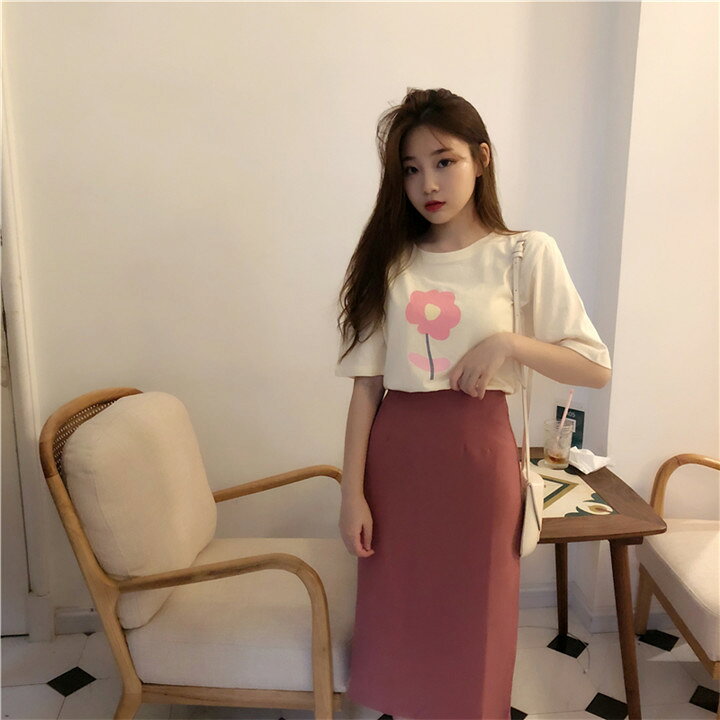 楽天市場 コーデにぴったり 韓国 スモールフラワー Tシャツ 可愛い系 ラウンドネック 女性 T グリンファクトリー