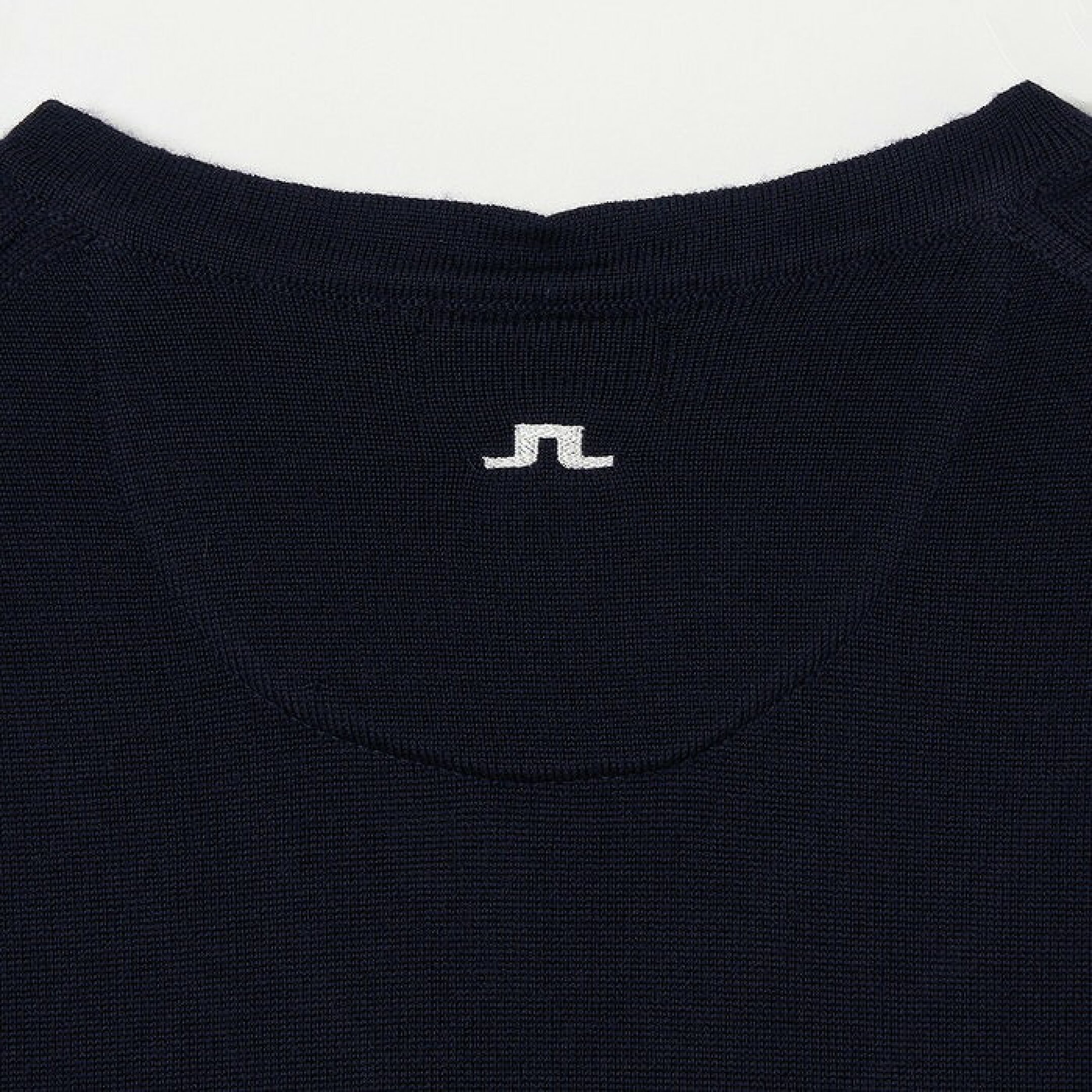 J.LINDEBERG ベスト ニット ジェイリンドバーグ メリノウール 無地 ロゴ刺繍 レイヤード オールシーズン メンズ メンズウェア ゴルフ 高級 ラグジュアリー ゴルフウェア スポーツウェア アウトドア 秋冬 軽量 防臭性 体温調節