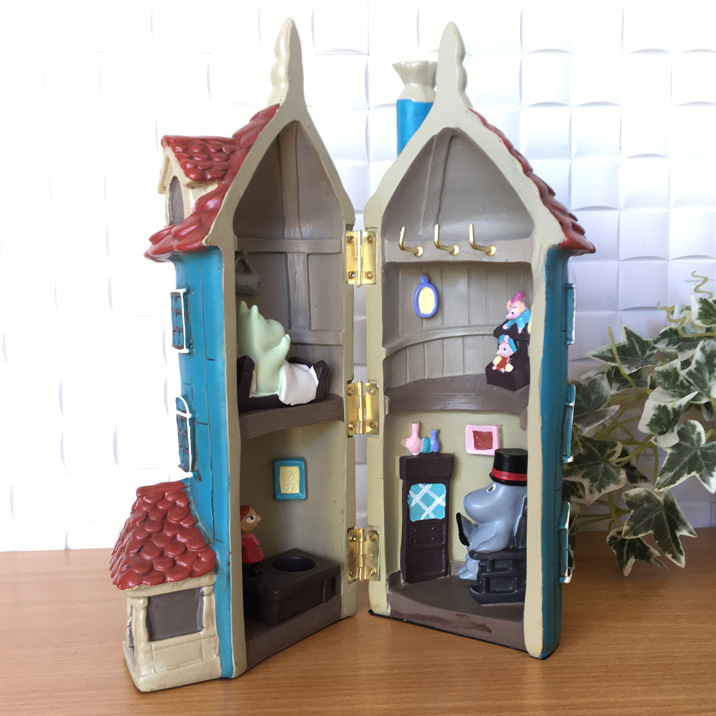 ムーミン バレーハウス型キーラック インテリア雑貨 収納 キーフック 【あす楽対応】 | 木のおもちゃと雑貨 Sora