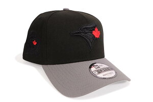 NEW ERA TRONTO BLUE JAYS 9FORTY AF ADJUSTABLE CAP (40TH ANNIVERSARY CUSTOM SIDE PATCH/GREY UNDER VISOR/BLACK CAHRCOAL)�j���[�G��/�A�W���X�^�u���L���b�v/�g�����g�u���[�W�F�C�Y/�T�C�Y����/�c�o���O���[/�u���b�N �`��