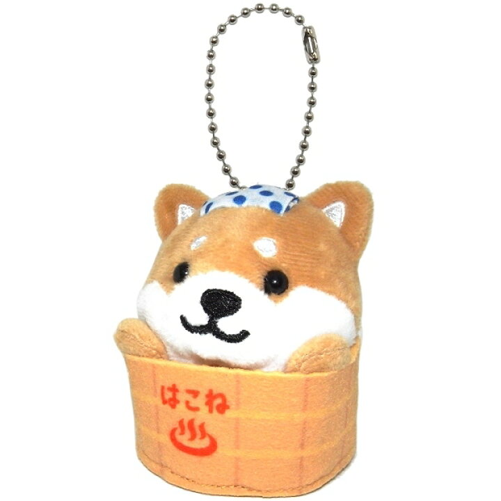 大涌谷くろたまご館［公式］｜箱根｜旅行・お土産・富士山 | 「大涌谷くろたまご館」でサンリオキャラクターグッズを販売中！  オブジェと同じデザインのマスコットや黒たまごに抱きついたキャラクターが刺繍されたミニタオル、アクリルパーツが付いたボールペンなどコラボ ... 旅するマメしば まめた アクリルキーホルダー 箱根 限定 黒たまご 温泉たまご