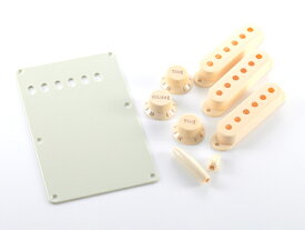 Fender Stratocaster Accessory Kit Aged White 新品[フェンダー][ピックアップカバー][ノブ][パネル][アクセサリーキット]