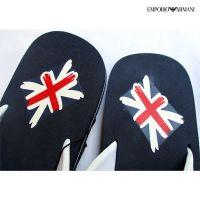 エンポリオアルマーニ EMPORIO ARMANI メンズ 靴 サンダル ブランドロゴ・イギリスマークプリント付きビーチサンダル ネイビー  275252 4P295 02836 (R7980) 14S | ガッツ ブランドショップ