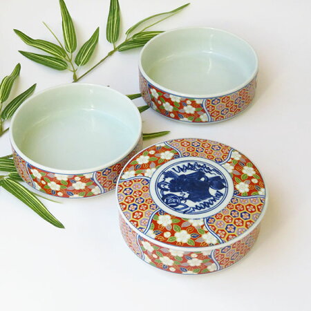みやび三段重(化粧箱入)【波佐見焼】【HASAMI】【和】【食器】【和モダン】【器】【うつわ】【料理】【焼き物】【磁器】【陶器】【豪華】【正月】【御祝】【おすすめ】【贈り物】