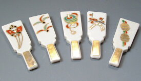 京焼/清水焼 箸置 羽子板お正月 5入 紙箱入 Kyo-yaki. Set of 5 Japanese chopstick spoon rest hagoita. Paper box. Porcelain.