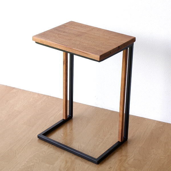 サイドテーブル おしゃれ 木製 天然木 アイアン コの字型 ソファーサイドテーブル ベッドサイドテーブル ナチュラル シンプル  アイアンとウッドのサイドテーブル | ギギｌｉｖｉｎｇ