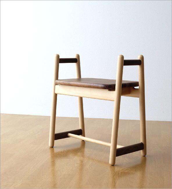 スツール 木製 椅子 おしゃれ 補助椅子 玄関 腰掛け チェア 持ち手 ハンドル付き 天然木 ナチュラル シンプル コンパクト スリム 省スペース  アシスト スツール | ギギｌｉｖｉｎｇ