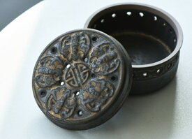 香炉 インテリア かわいい 仏具 蓋付き おしゃれ 香炉 香炉 仏具 香皿 香炉 五福臨門 香炉 五福臨門粗陶盤香炉 香炉 インテリア 香炉 アンティーク調 雑貨 香皿 香立 香炉 仏具 香炉 香炉 聞香 香道 エネルギーワーク 瞑想 ヨガ