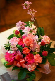 誕生日　母の日 プロポーズ プレゼントにも おまかせ ピンク系フラワーアレンジメント 花 人気ランキング 花ギフト 花束 結婚記念日　（誕生日 などにも） バラ 就任　送別 42