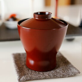 【クーポン配布中】見返松葉 蓋付き 8cm 小吸物椀 漆器 // 和食器 食器 しっき おわん 蓋つき 汁椀 吸い物碗 味噌汁碗 正月 おもてなし 蓋付 モダン お祝い 高級感 おしゃれ 汁椀 吸い物碗 味噌汁碗 和食器 懐石 日本製 しるわん すいものわん かいせき にほんせい ふた付き