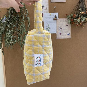 ポーチ 化粧ポーチ メイクポーチ チェック チェック柄 ペンケース 筆箱 筆入れ 文具 筆記用具 小物入れ カラフル イエロー ピンク グリーン 雑貨 韓国