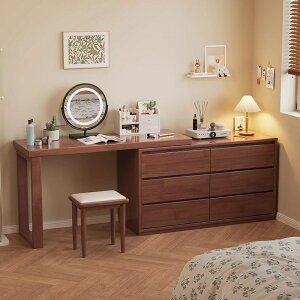 Cނ̖k̐Lk镶Q_ŃVvȎOl̃LrlbgZlł