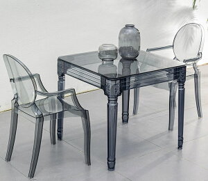 kinsԂ̐Ԃȃ_CjO`FA̒P̂̃fUCi[̃ACfÃVvȃXg̃AN̔ŵ