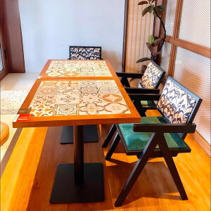 gȋi̐mXgΓX̖̖ؐ؂̃e[uƈ֎q̑gݍ킹yHfU[g̃~NeB[HX̃e[uƈ֎q