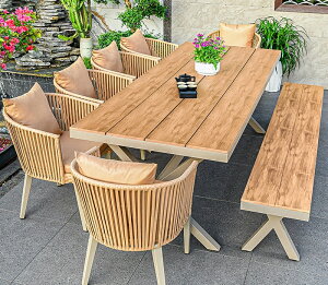 Õe[uƈ֎qق̈֎qÕR[q[ÕW[ق̃vX`bN̖؂̍҂݂̒̃e[uƈ֎q̑gݍ킹ł