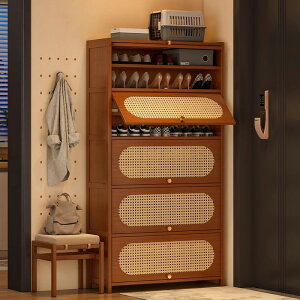 CƒpˌC[I̕ǍۏȃXy[XeʖhobJ[