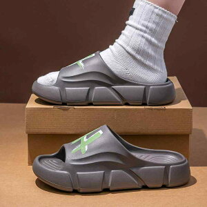 厚底ワンストラップサンダル メンズ 男性用 スタイリッシュ シークレット 室内履き ルームシューズ バス 外履き EVA素材 通気性 防滑 耐摩耗性 衝撃吸収 白 黒 グレー