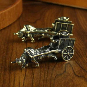 オブジェ 真鍮製 牛の荷車 置物 卓上飾り ラッキーアイテム 縁起物 小型 ミニ 工芸品 クリエイティブ モダン シンプル インテリア デスク リビング 玄関 書斎