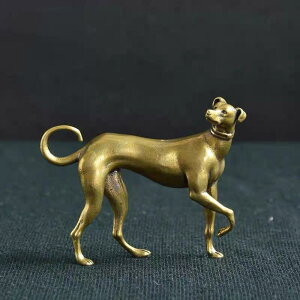 置物 真鍮 十二支 犬 いぬ 干支 オブジェ 無垢 立ち姿 小型 スタイリッシュ 手のひらサイズ 金色 ゴールドカラー 高級感 ラッキーアイテム 商売繁盛 縁起物 開運 風水 インテリア 飾り リビン