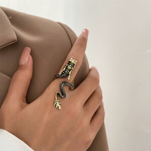 指輪 メンズ 男性用 レトロ ヴィンテージ 個性的 シガレットホルダーリング 龍モチーフ ドラゴンヘッド 威厳 迫力 ワイルド 銅製 古銅色 ブロンズカラー オープンリング サイズ調整可能 フ