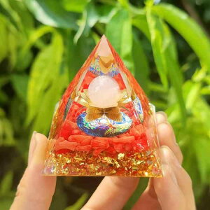 置物 クリスタルボール ピラミッド 水晶さざれ石 レジン 樹脂 ハンドメイド 卓上 インテリア デスク オブジェ 飾り モダン シンプル 開運 風水 癒し ギフト 玄関 リビング 雑貨