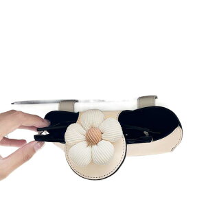 車載 メガネクリップ サングラスホルダー 多機能 サンバイザー収納 マグネット式 かわいい おしゃれ 合成樹脂 レザー調 花柄 千鳥格子 車内アクセサリー