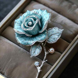 ブローチ レディース 女性用 上品 エレガント 青いバラ ローズ 花 フラワーモチーフ 高級感 普段使い 結婚式 パーティ 記念日 銅製 電気メッキ加工 オリジナルデザイン