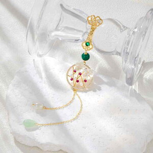 ブローチ レディース 新中華風 古風 梅の花 高級感 淡水パール 翡翠風 透かし細工 タッセル チャイナドレス襟飾り